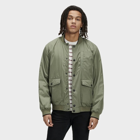 UGG Ethan Boomer Jacket - Picture 5 of 5